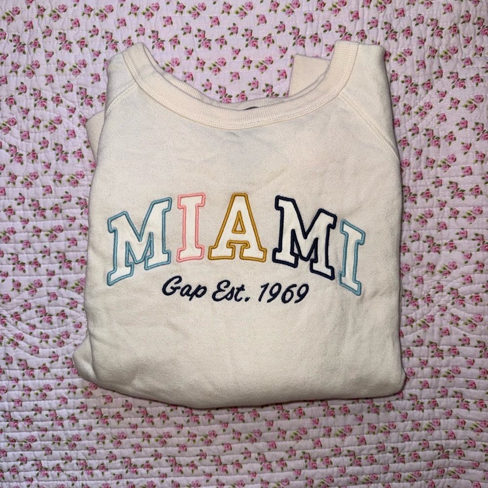 GAP Cream Embroidered Sweatshirt